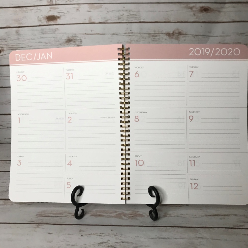 2020 Orange Circle Studio Desert Llamas Planner - Picture 5 of 8